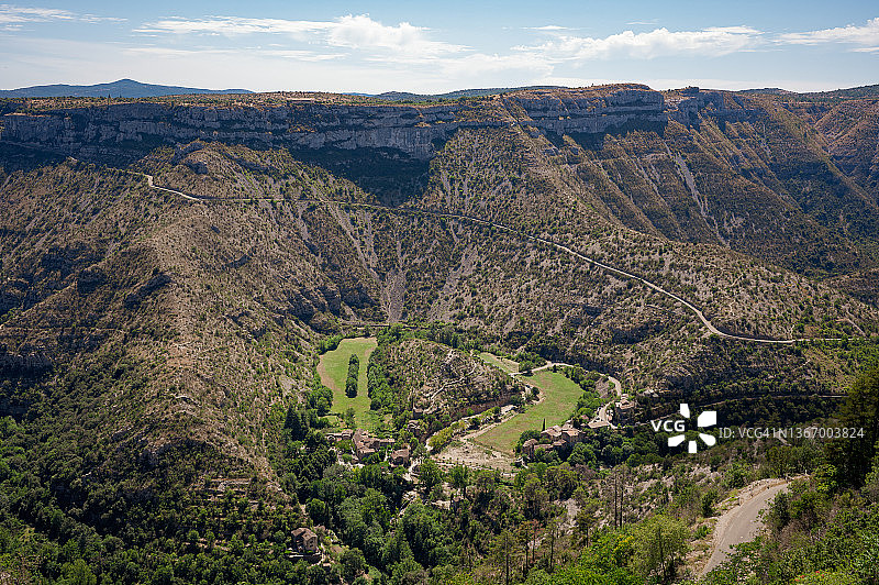 法国南部奥克西塔尼塞文山脉纳瓦塞勒冰斗图片素材