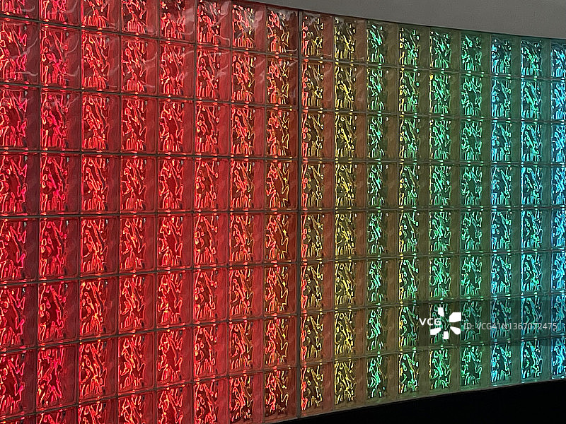 彩色发光玻璃块背景图片素材