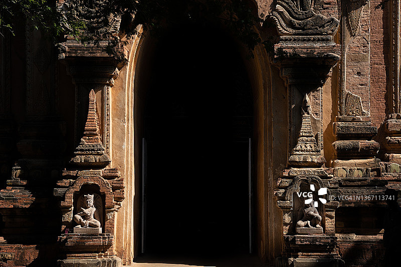 缅甸蒲甘考古区苏拉玛尼寺的精美神秘细节图片素材