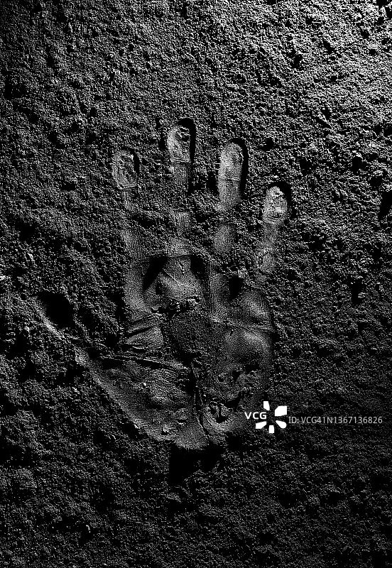 碳粉手印，碳足迹或月球上的手印图片素材