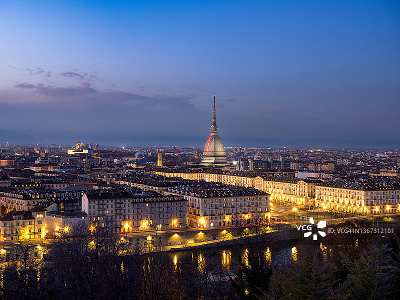 都灵城市天际线日落图片素材