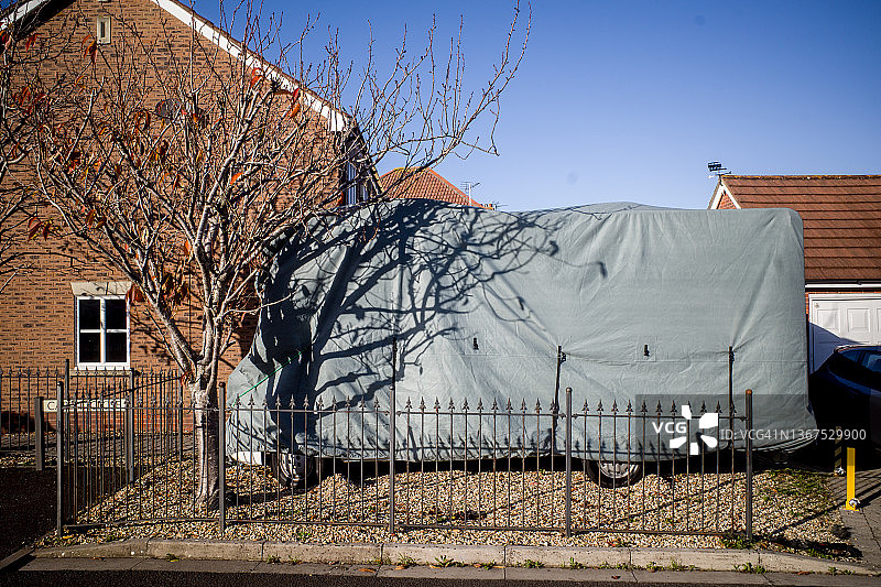 有顶棚的房车图片素材