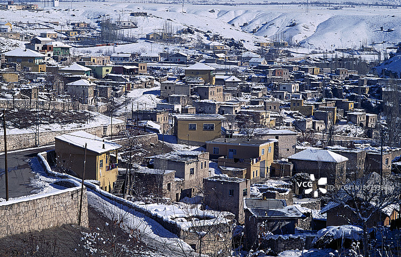 厄赫拉拉峡谷附近的村庄图片素材