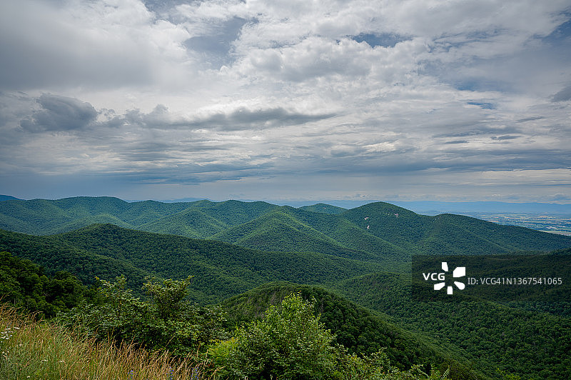 蓝岭山脉图片素材