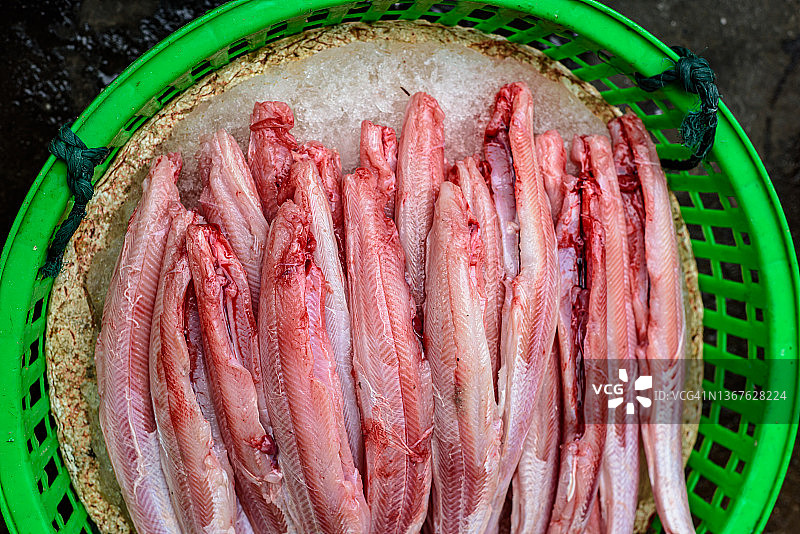 去皮的鱼图片素材