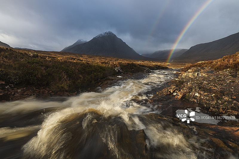 苏格兰高地Glen Etive的Buachaille Etive Mor山图片素材