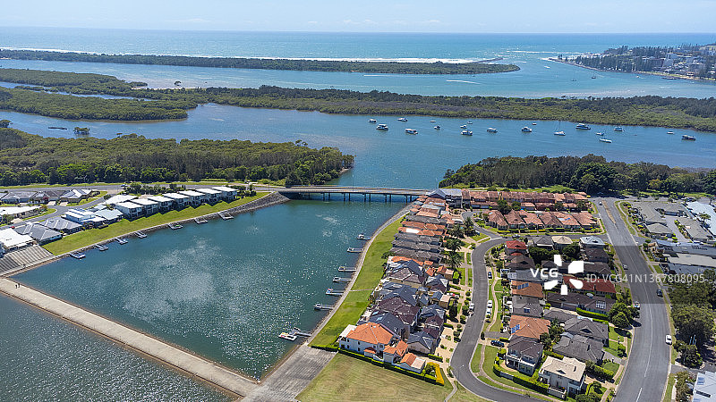 麦夸里港海滨郊区鸟瞰图片素材