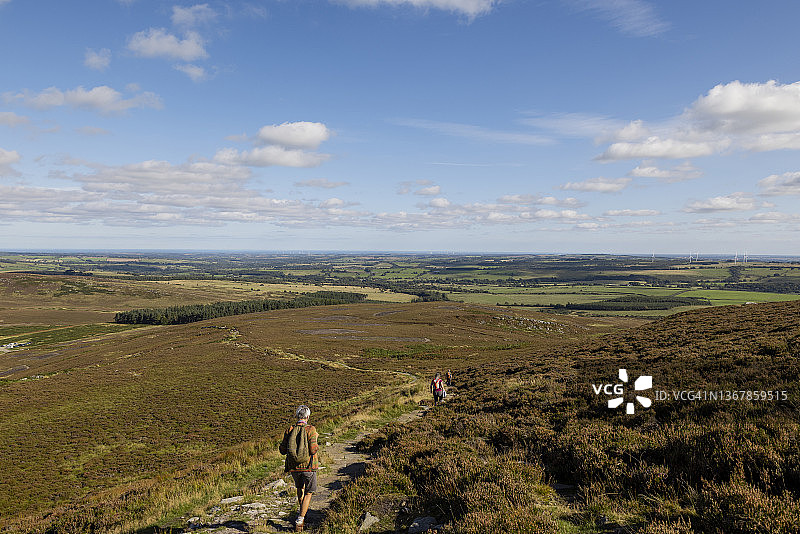秋季散步图片素材