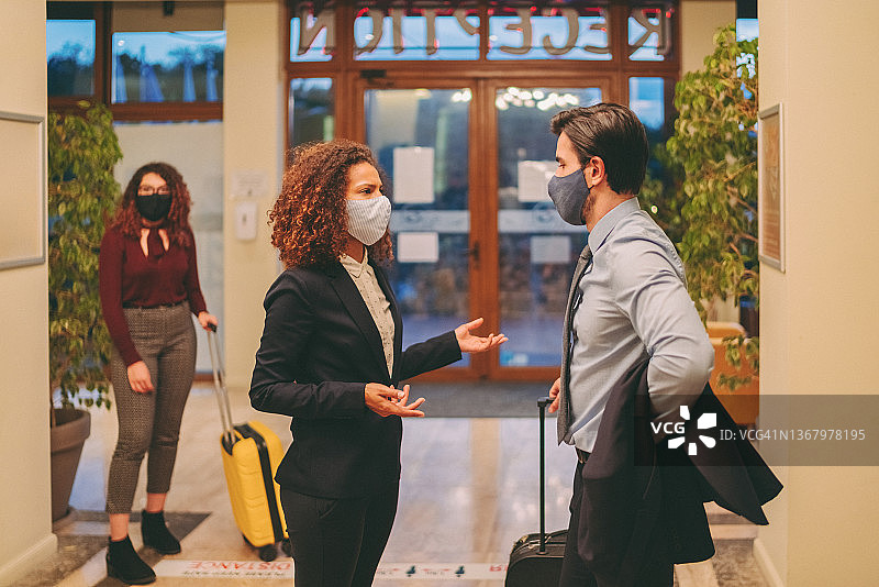 新冠疫情后的酒店重新开业图片素材