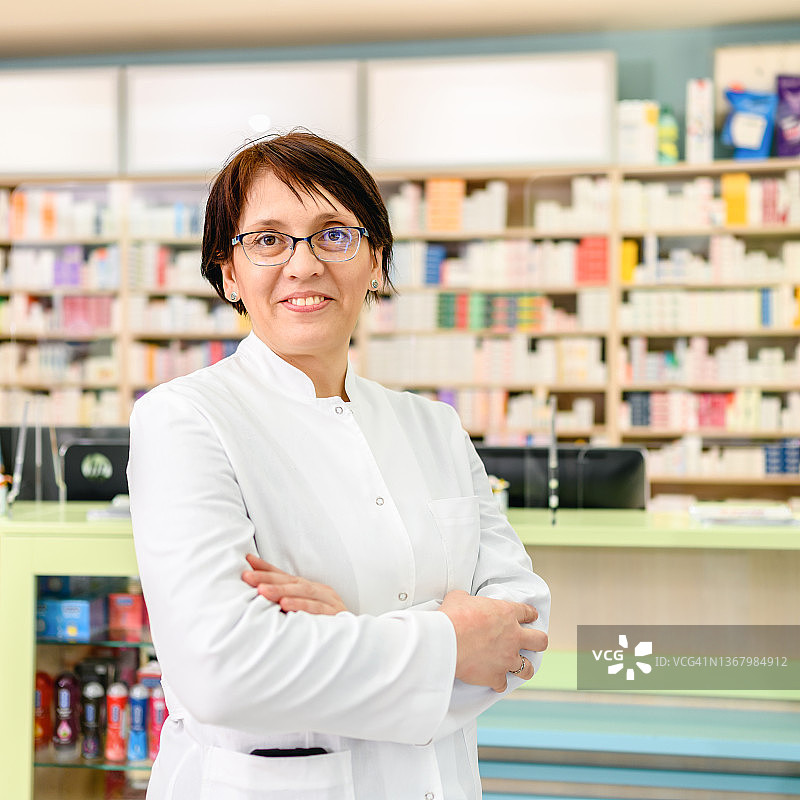 药房药剂师肖像图片素材