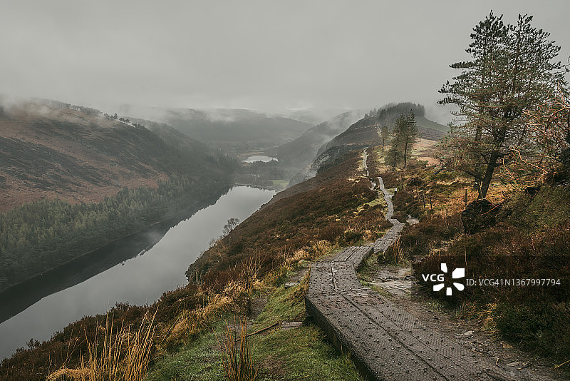 爱尔兰威克洛山脉格兰达洛徒步小径图片素材