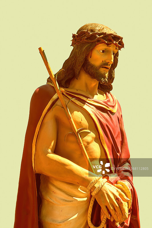 殖民教堂里的耶稣基督雕塑图片素材