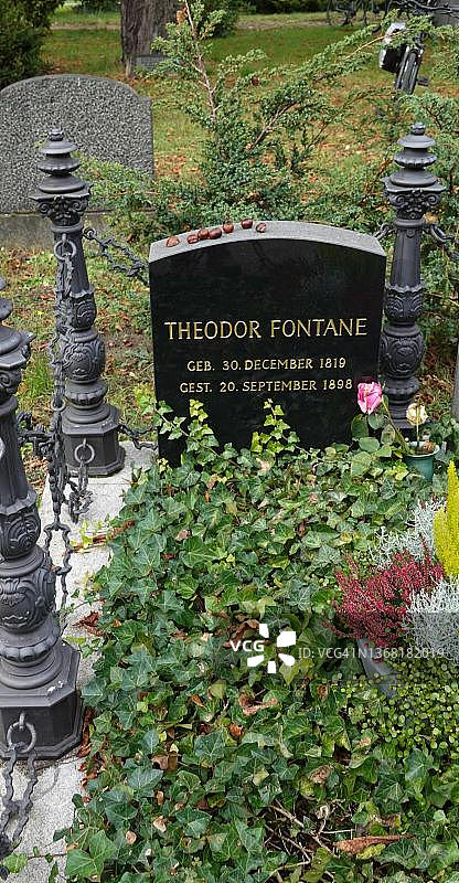 特奥多尔·冯塔纳墓，位于柏林法国归正会第二公墓图片素材