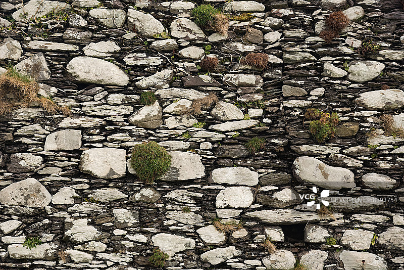 爱尔兰凯里郡的古石墙图片素材