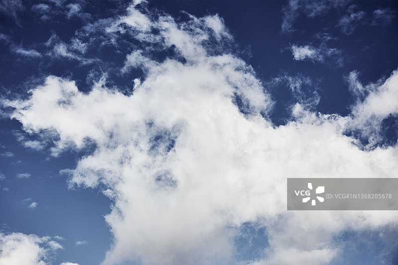 蓝天白云图片素材