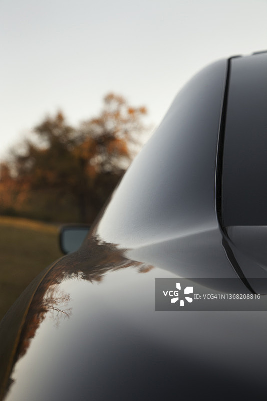 黑色汽车特写图片素材