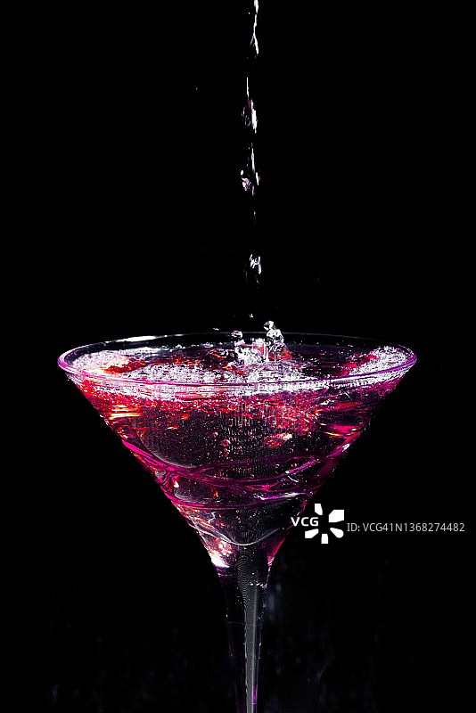 粉色鸡尾酒图片素材