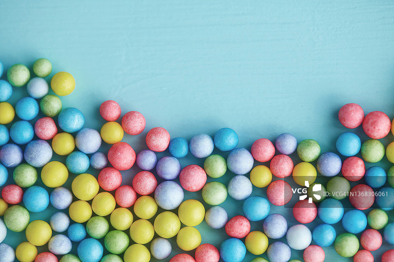 彩色小球集合抽象背景：人群爆炸或合作概念商业图图片素材