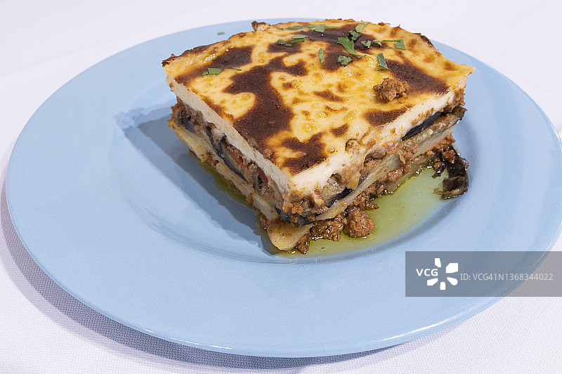 传统希腊美食：克里特岛的希腊茄盒图片素材