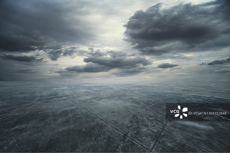 暴风雨天空，道路背景图片素材