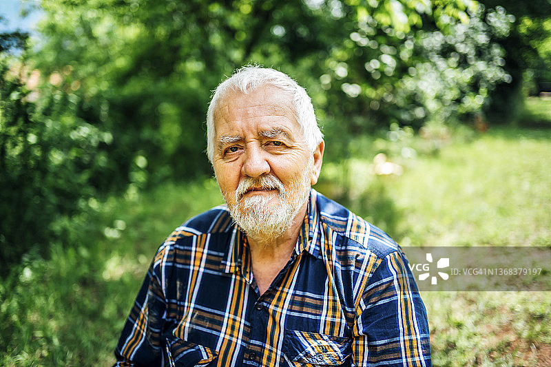 户外老年男人 портрет图片素材
