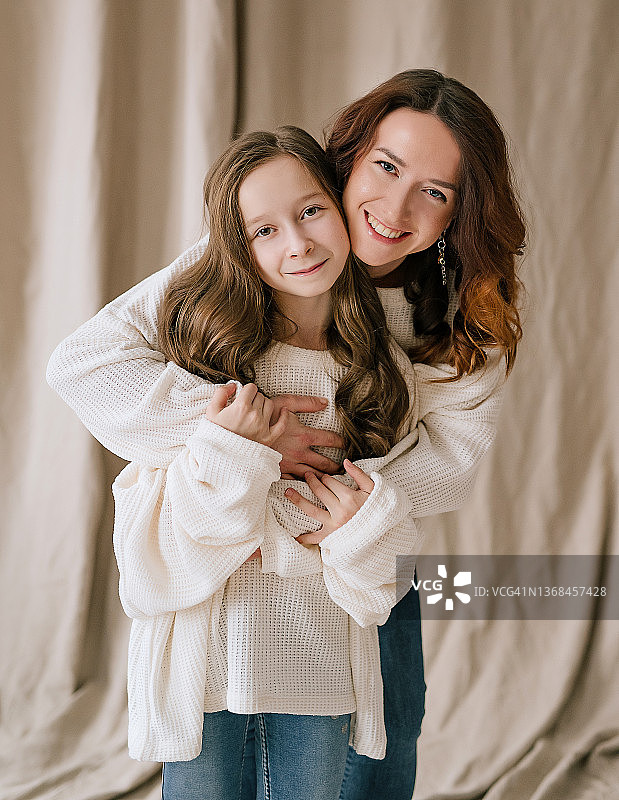 美丽的母女图片素材