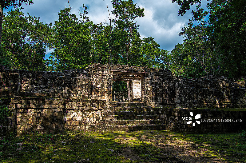 卡拉克穆尔，坎佩切州的巴兰库图片素材