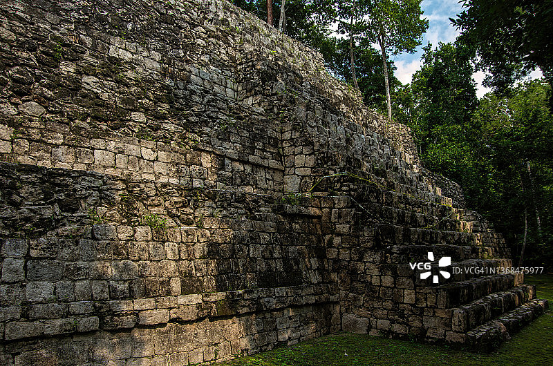 卡拉克穆尔，坎佩切州的巴兰库图片素材