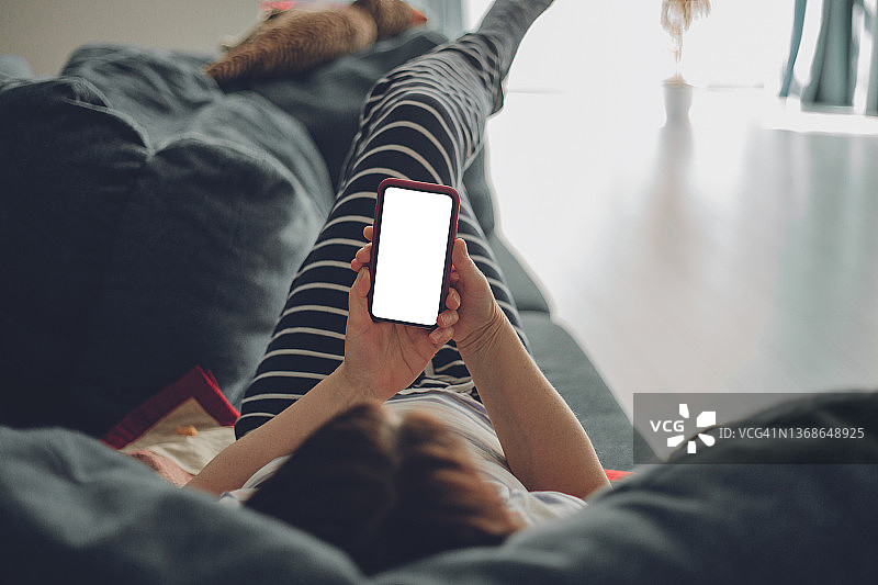 女性使用手机图片素材