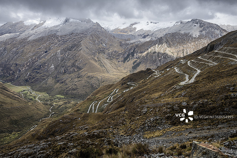 前往圣克鲁斯徒步小径的路上图片素材