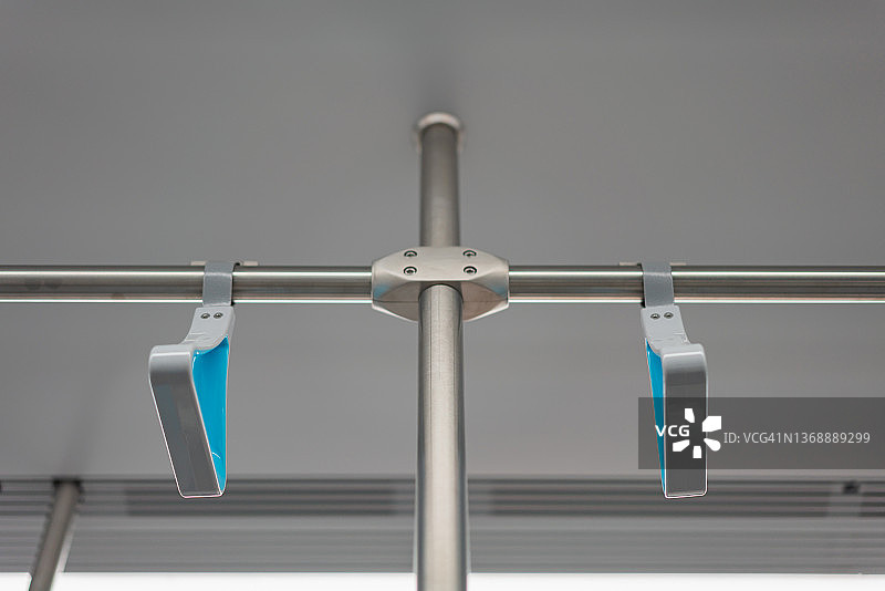 地铁扶手的特写图片素材