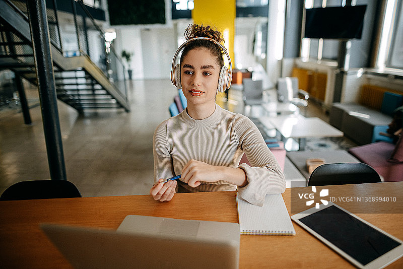 在线讲座图片素材