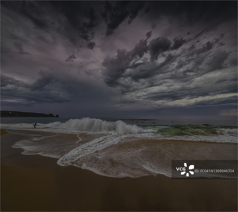 澳大利亚维多利亚州吉普斯兰南区巴斯海岸菲利普岛伍拉迈海角夏日风暴图片素材