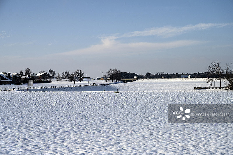 乌尔内舍附近的乡村风光图片素材