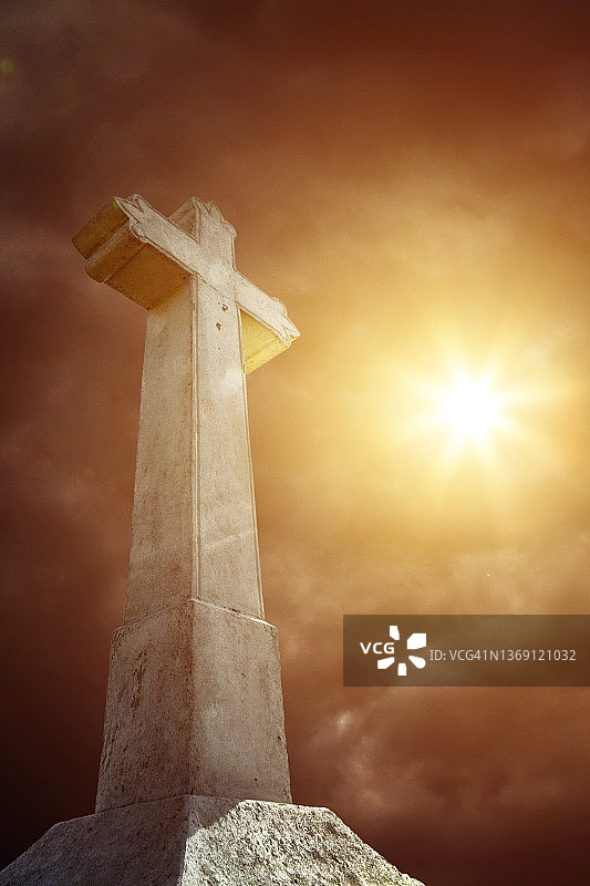 十字架和阳光图片素材