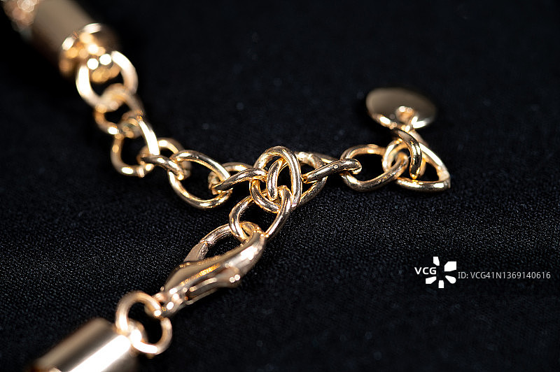 金色链条细节图片素材