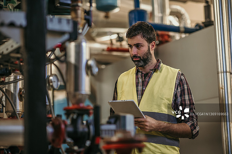 能源工厂工人图片素材