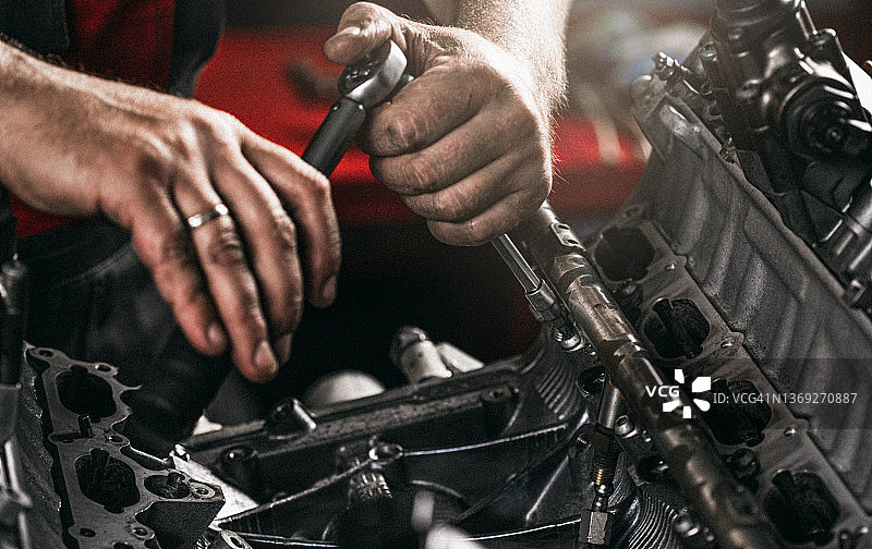 汽车发动机维修图片素材