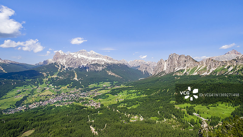 多洛米蒂山科尔蒂纳丹佩佐和托法纳群峰（意大利威尼托）图片素材
