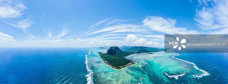 毛里求斯岛全景和莫纳山空中俯瞰图片素材