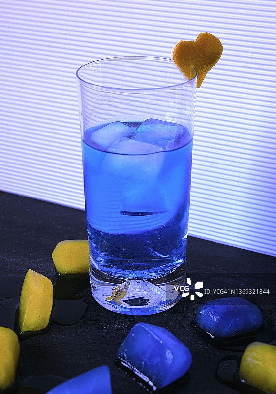 蓝色泻湖饮品图片素材