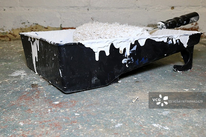 凌乱的滚筒托盘图片素材