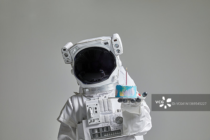 宇航员与蛋糕图片素材