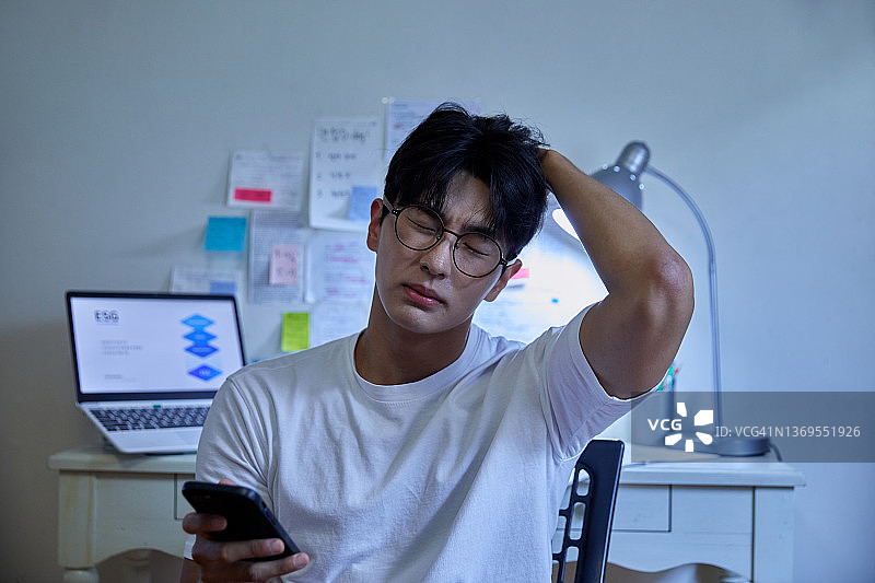 男人求职失败图片素材