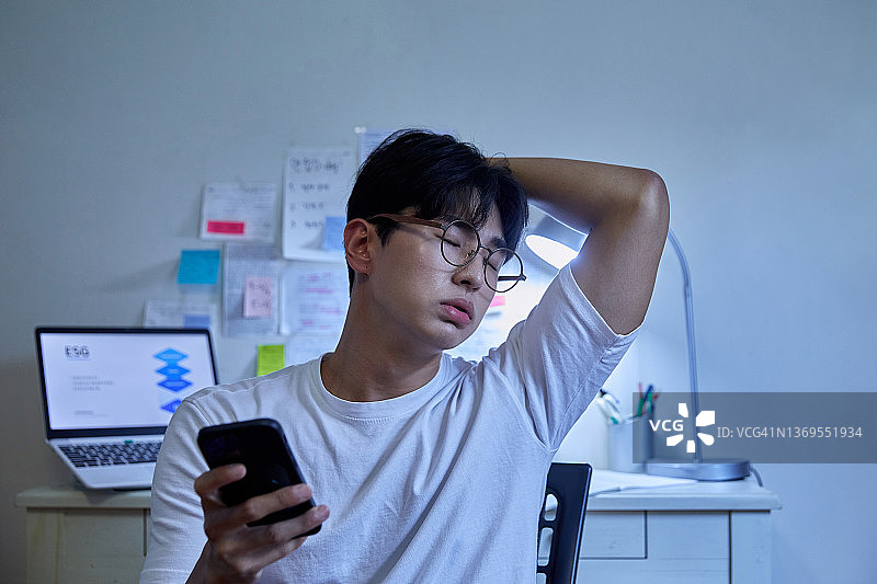 男人求职失败图片素材