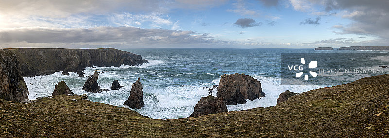 苏格兰外赫布里底刘易斯岛曼格斯塔海蚀柱全景图片素材