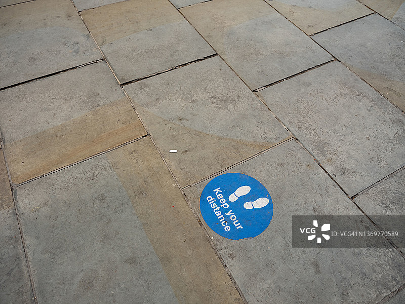 保持社交距离标志图片素材