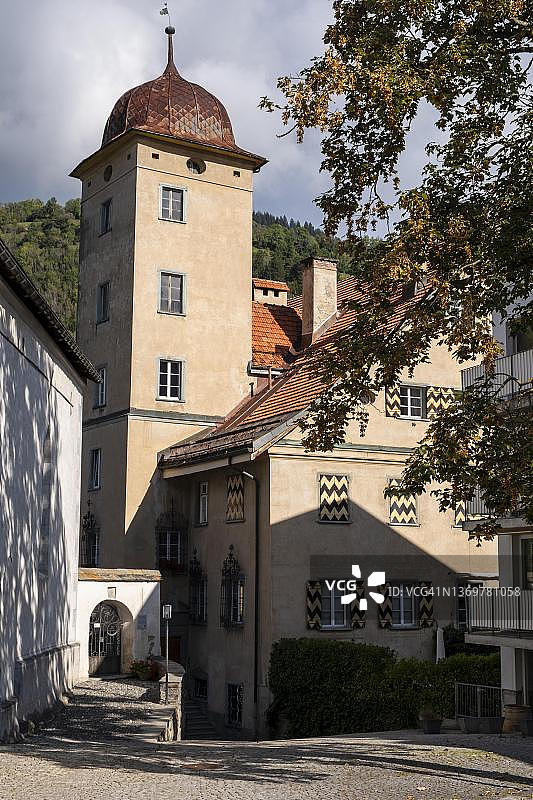 瑞士格劳宾登州伊兰茨格隆达房屋图片素材