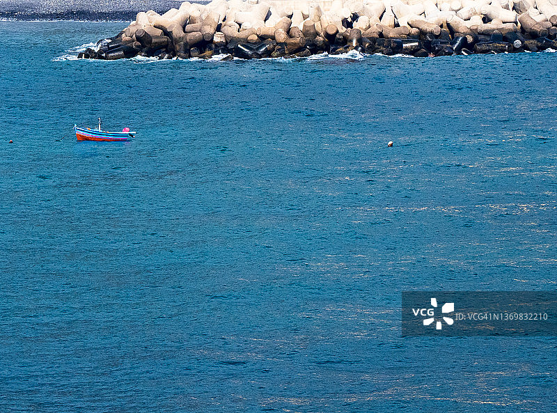 丰沙尔港口和城市风光图片素材