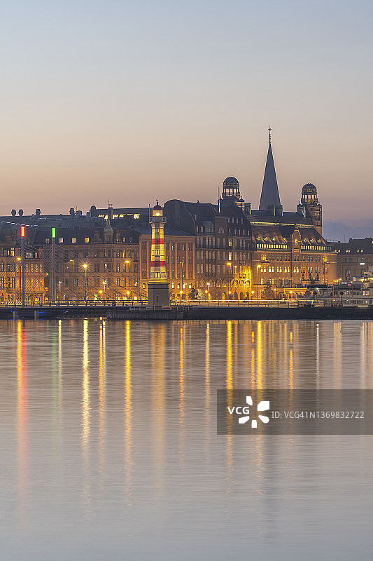 瑞典斯科讷省马尔默港口灯塔图片素材